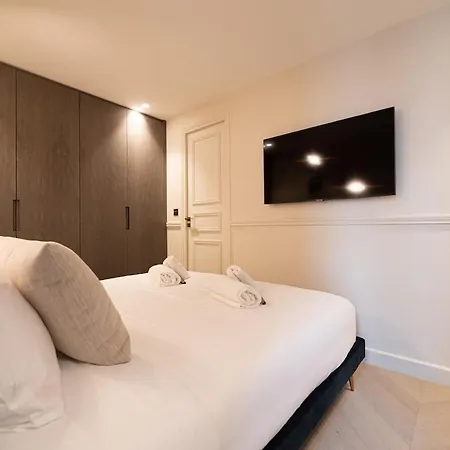 Relax In A Charming Flat In Le Marais *